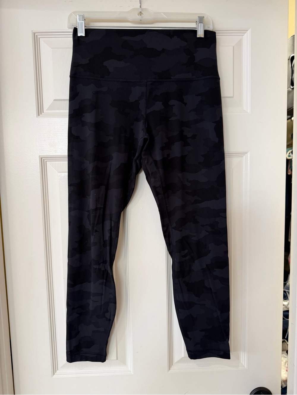 Women’s high-Waist Black Camo Leggings size 10